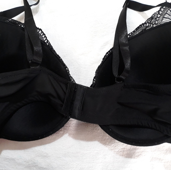 Fredericks of Hollywood Black Lace Bra - Picture 2 of 4